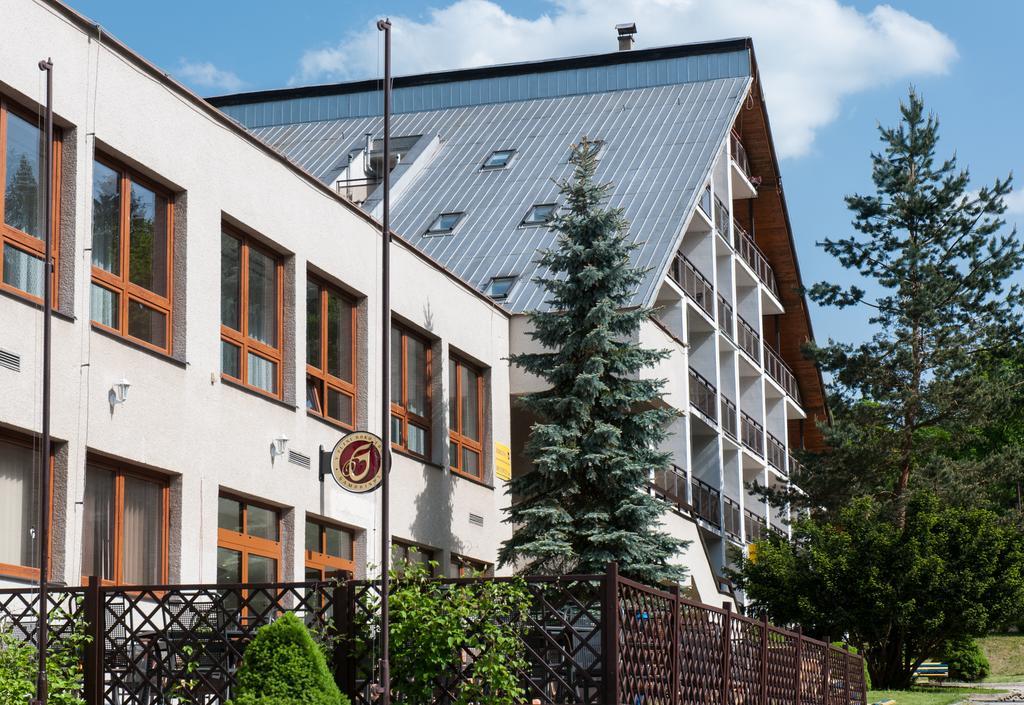 Hotel Radejov Knezdub Eksteriør bilde